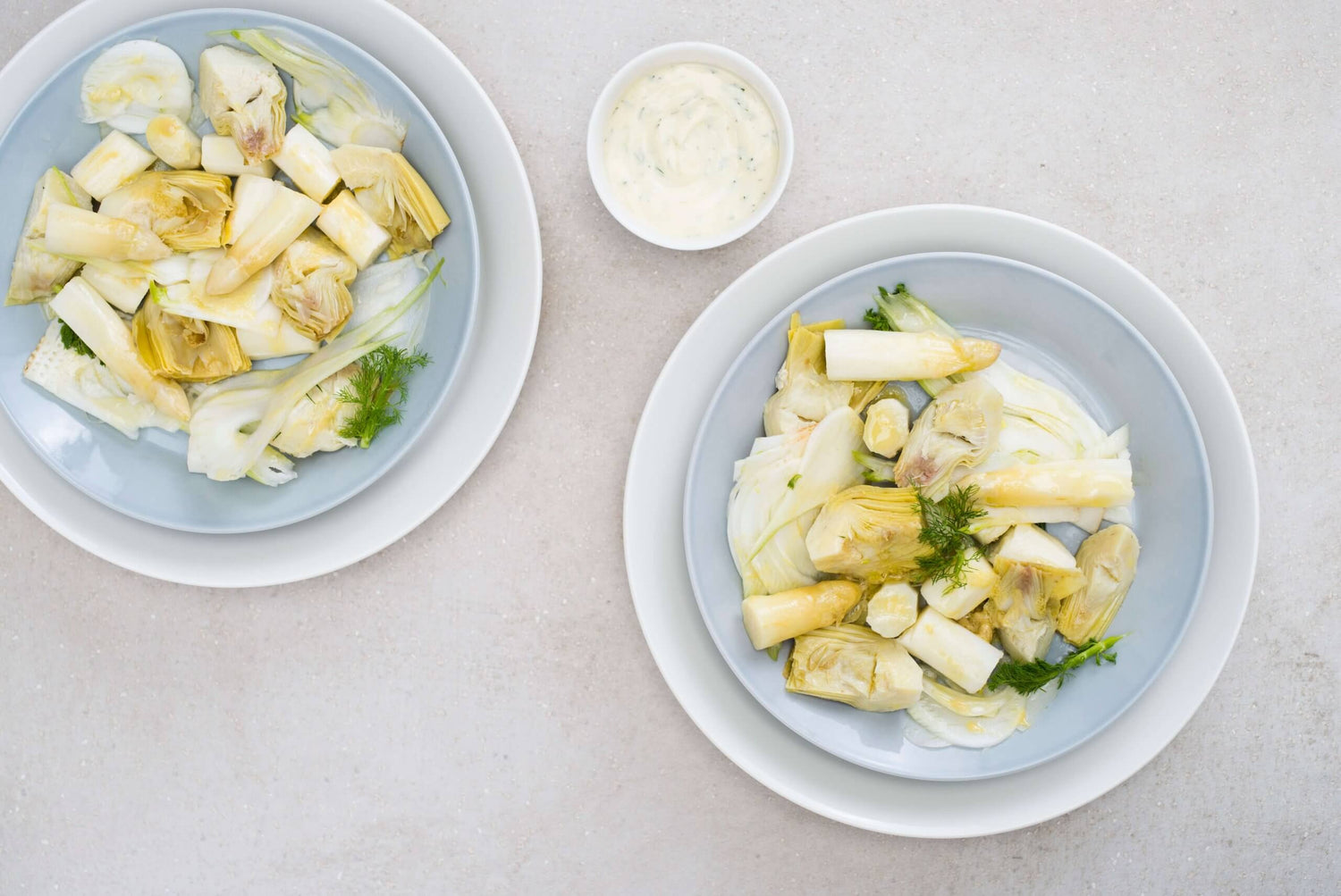 Salade van artisjok, asperges en venkel met limoenmayonaise