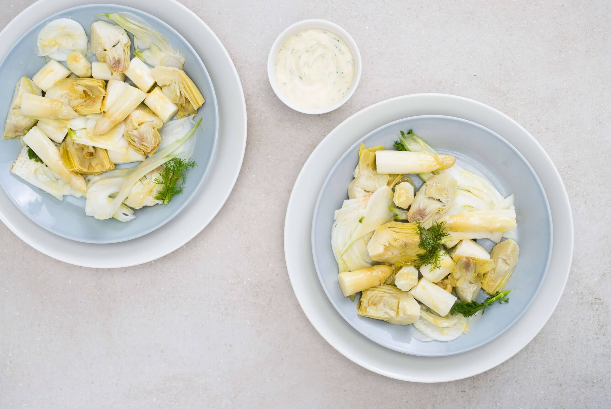 Salade van artisjok, asperges en venkel met limoenmayonaise