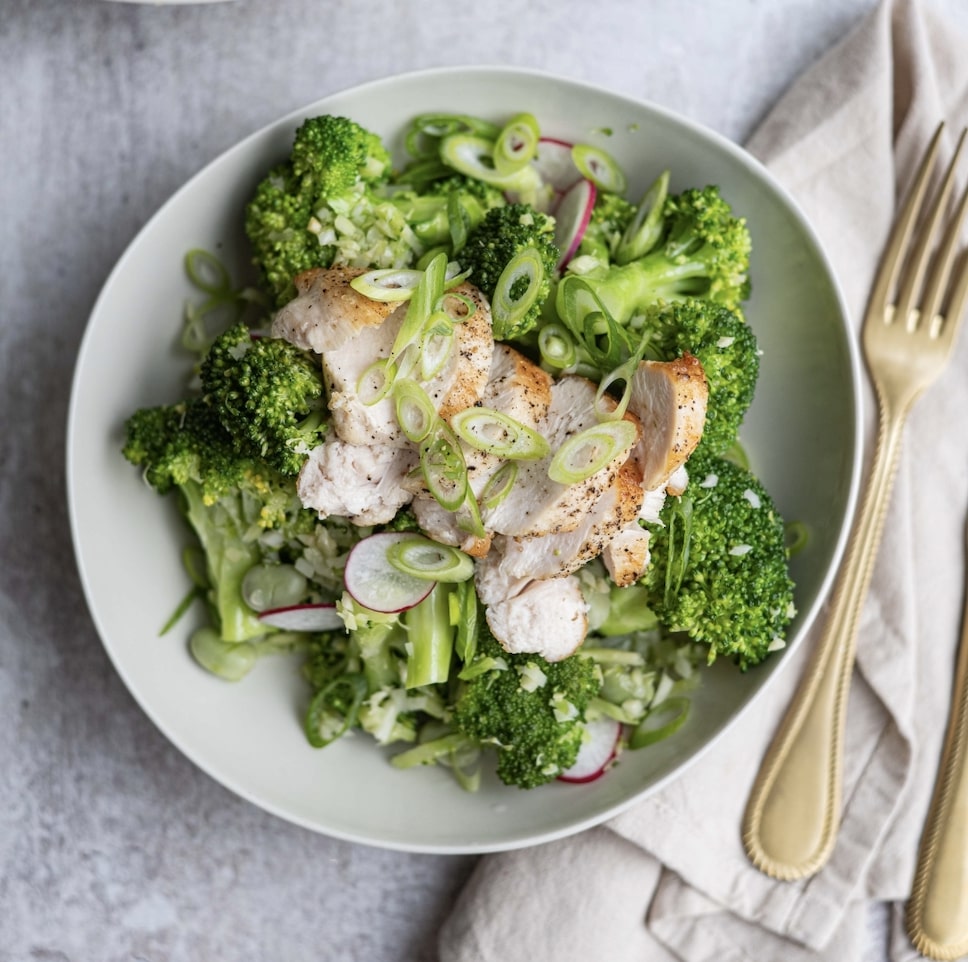 Broccolisalade met kip 