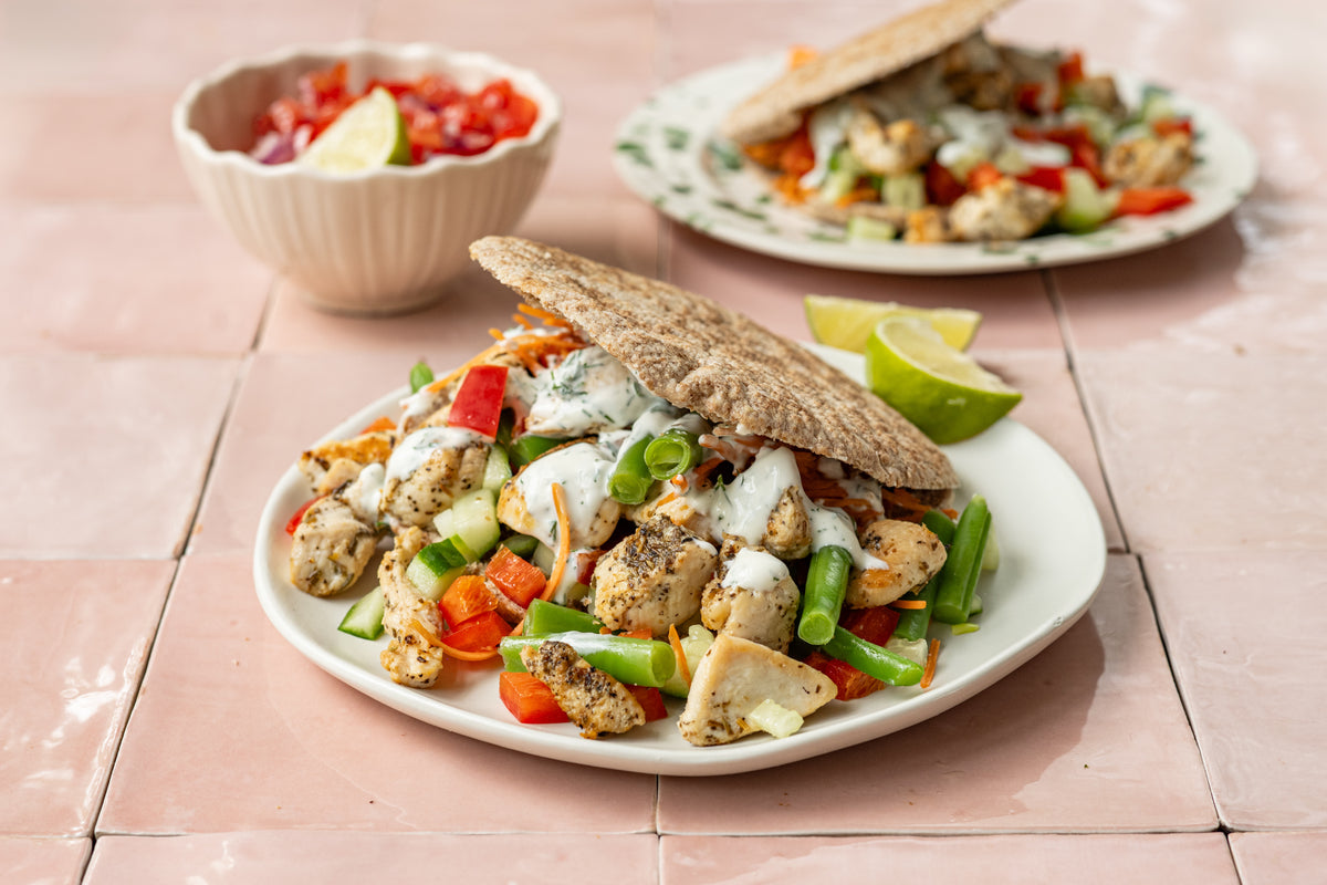 Pita’s met kip, tomatensalsa en yoghurtdressing