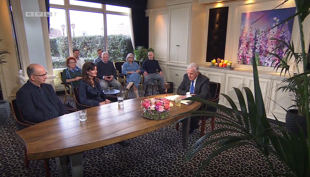 Marianne Baars aan tafel bij Harry Mens