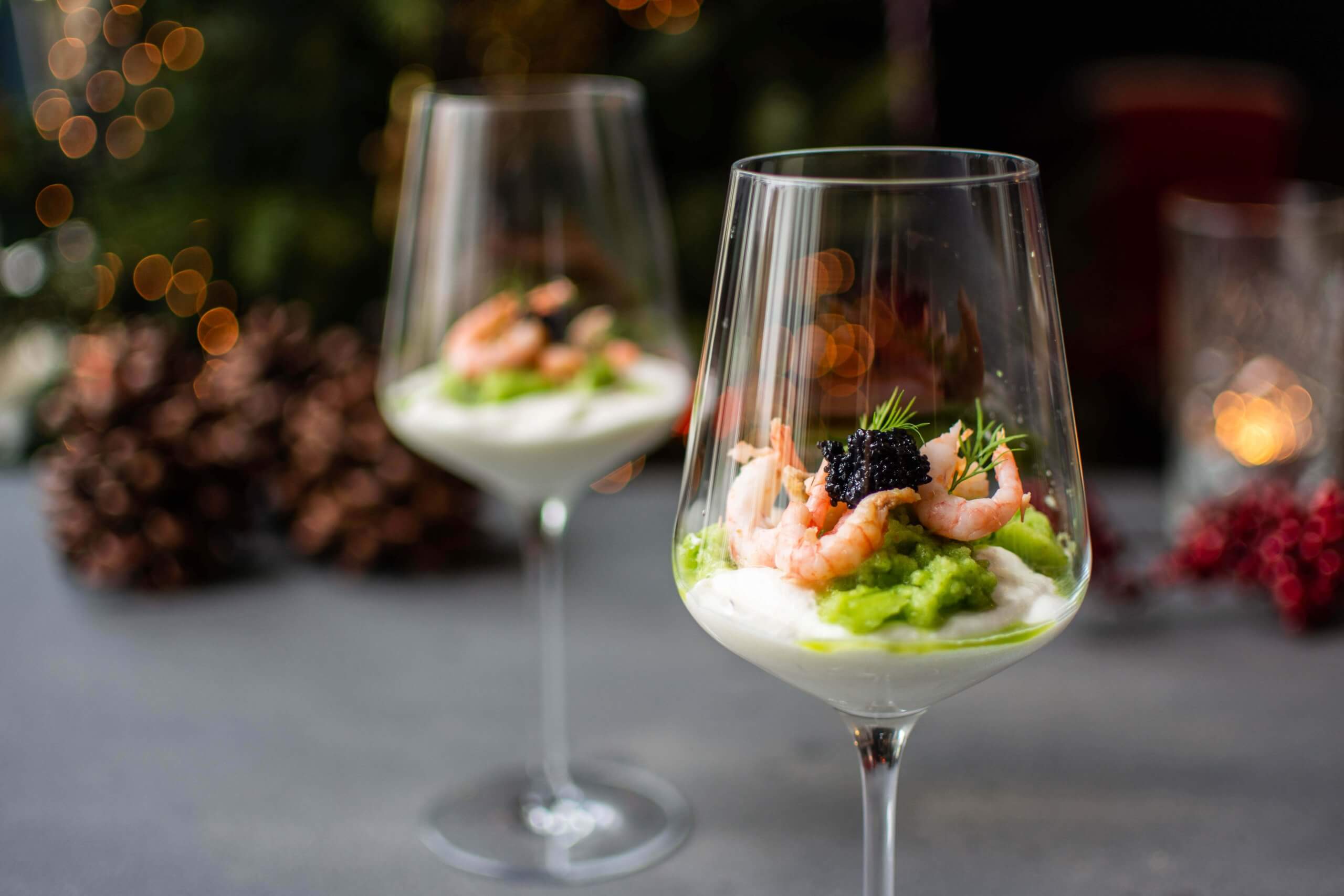 Venkelmouse met Hollandse garnalen en komkommer granité