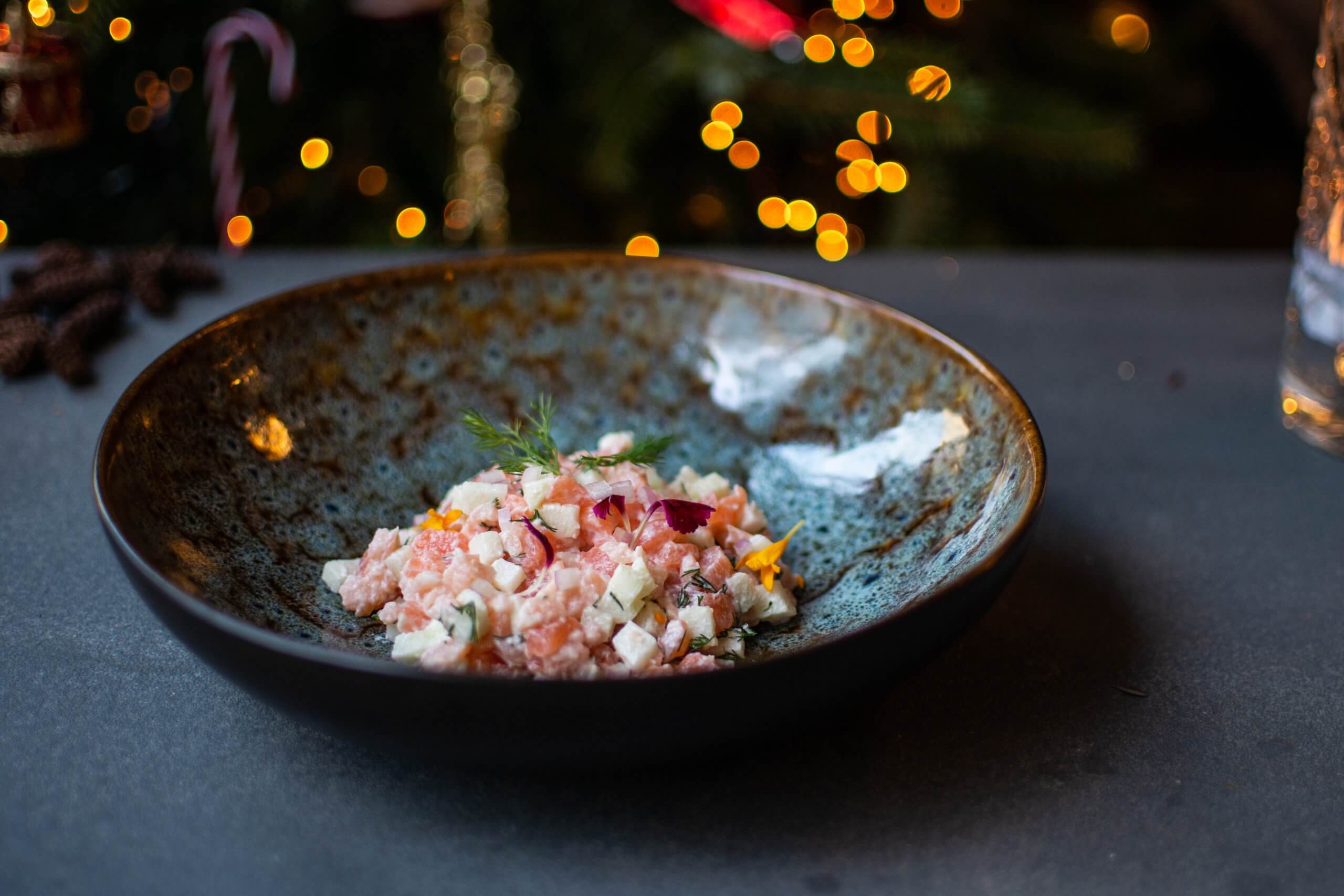 Tartaar van gerookte en verse zalm met appel