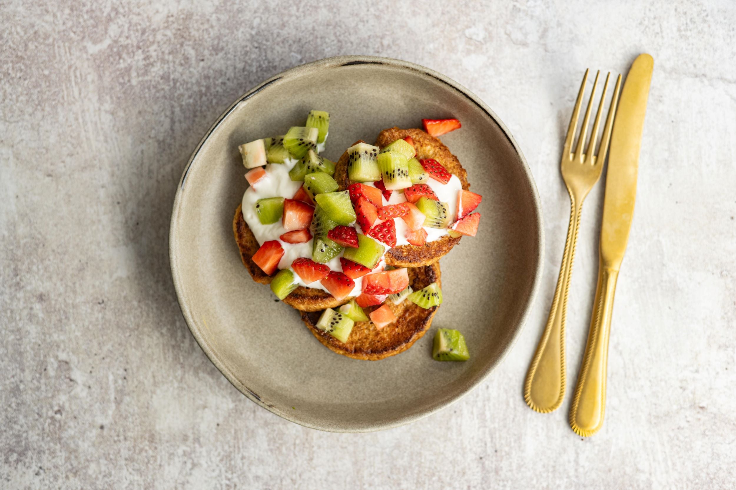 Beschuit-wentelteefjes met aardbei & kiwi